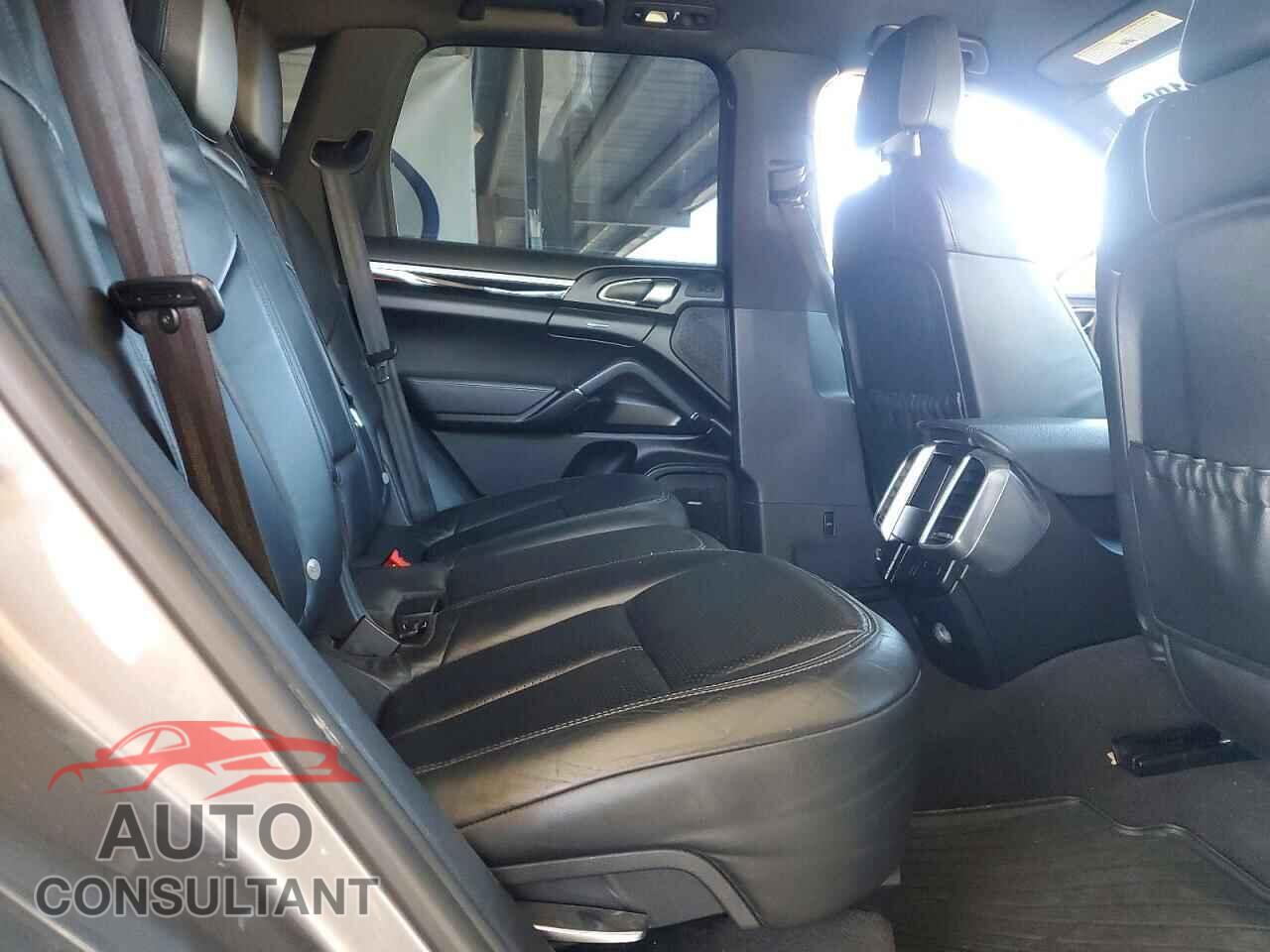 PORSCHE CAYENNE 2011 - WP1AE2A25BLA92501