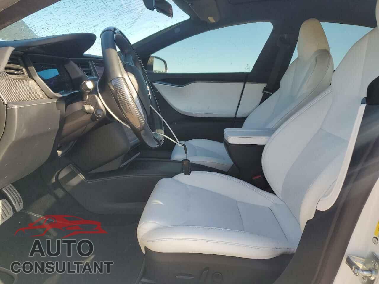 TESLA MODEL S 2020 - 5YJSA1E44LF364189
