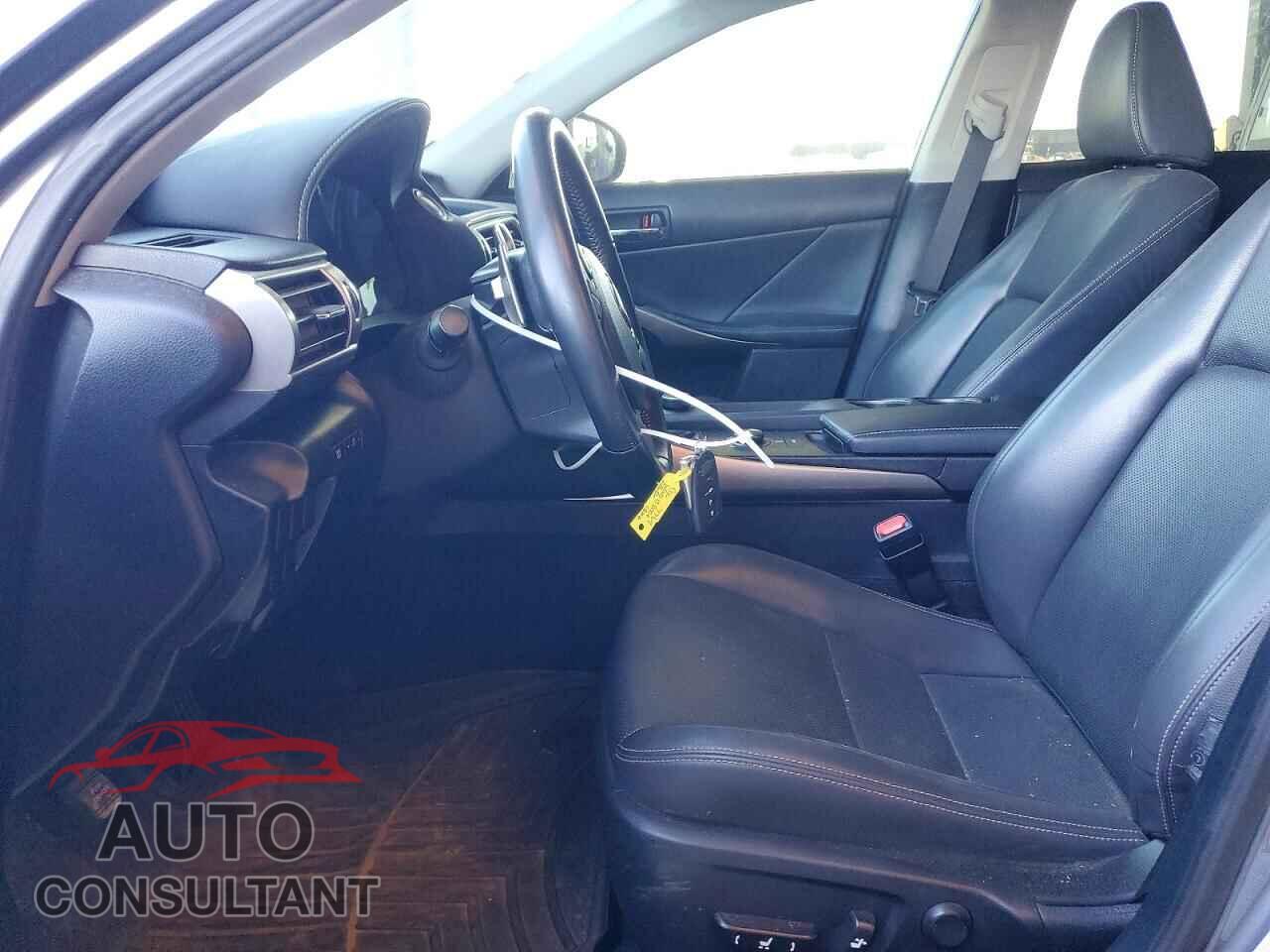 LEXUS IS 2016 - JTHBA1D22G5016560