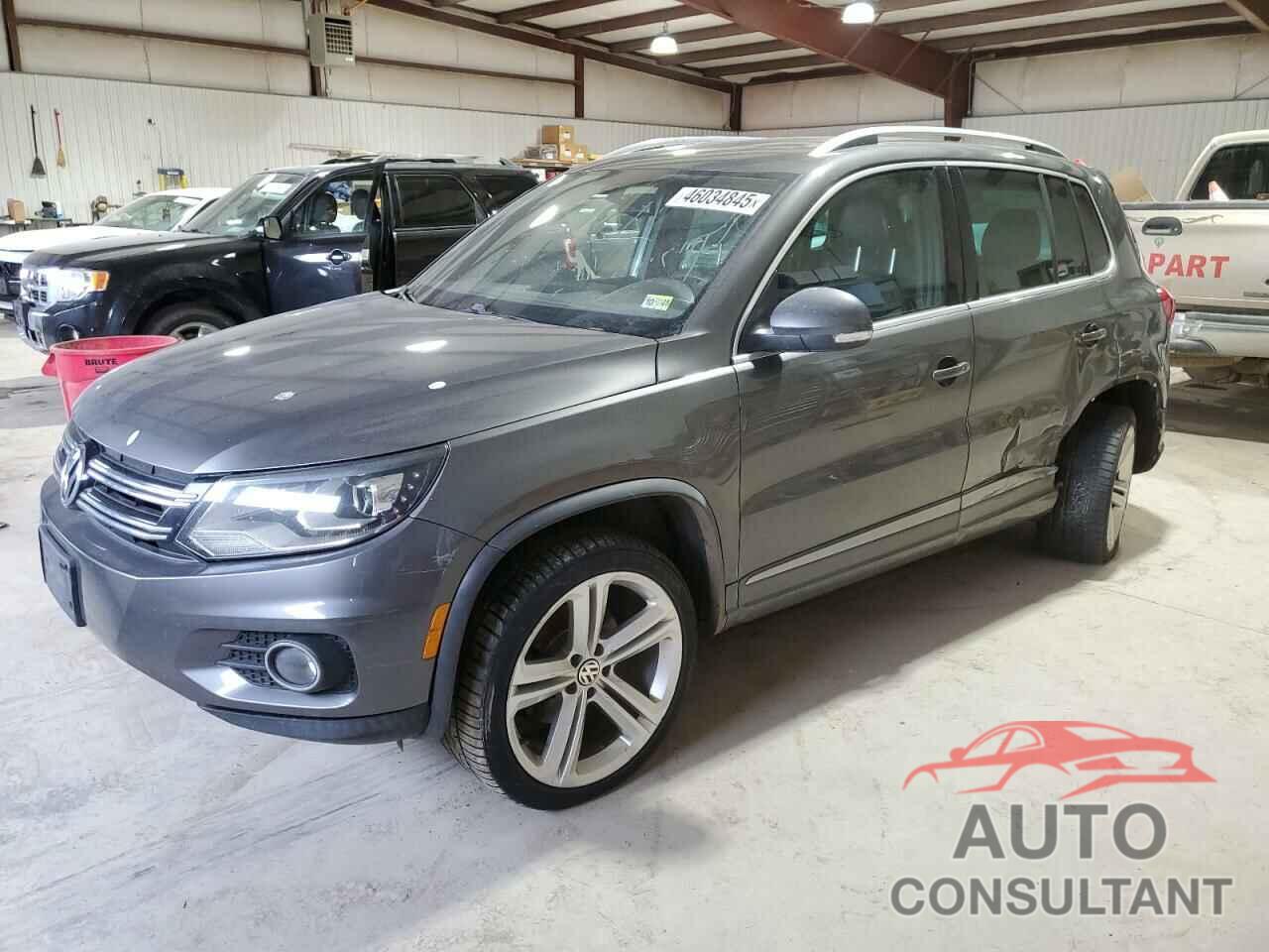 VOLKSWAGEN TIGUAN 2015 - WVGBV7AX2FW055047