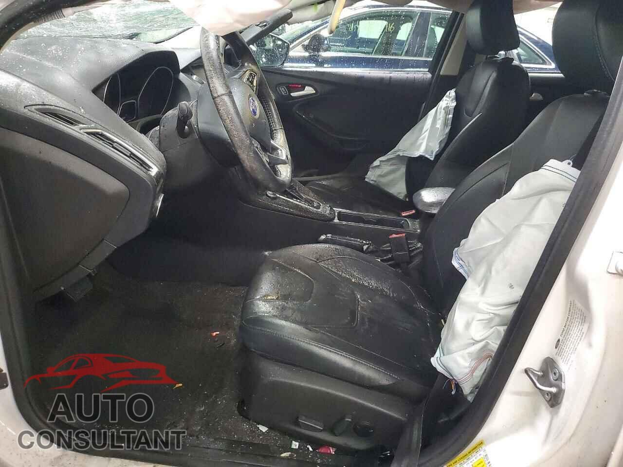 FORD FOCUS 2017 - 1FADP3N23HL348965
