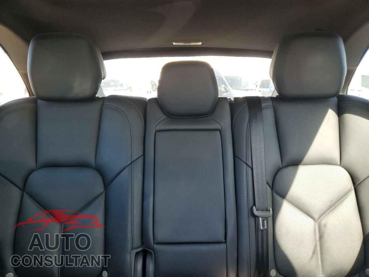 PORSCHE CAYENNE 2015 - WP1AB2A20FLA58027