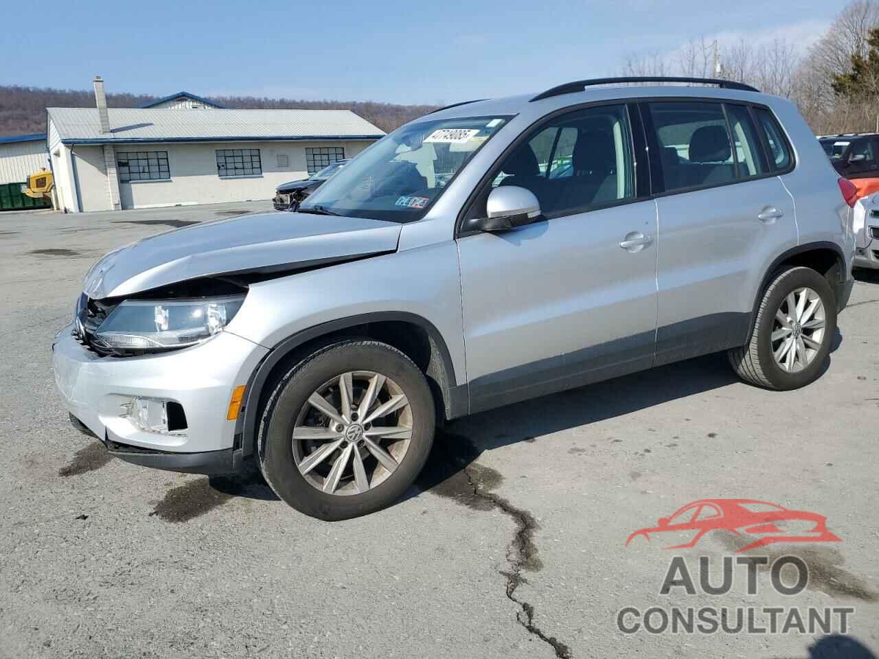 VOLKSWAGEN TIGUAN 2017 - WVGBV7AX7HK043406