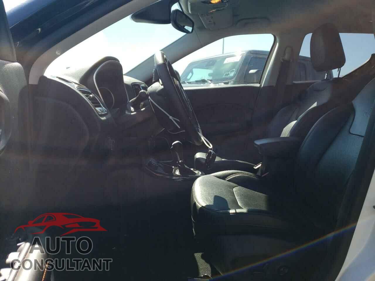 JEEP COMPASS 2019 - 3C4NJDCB2KT683784