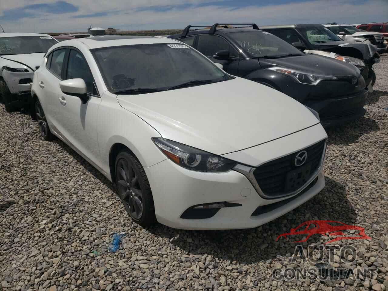 MAZDA 3 2018 - 3MZBN1L34JM171836