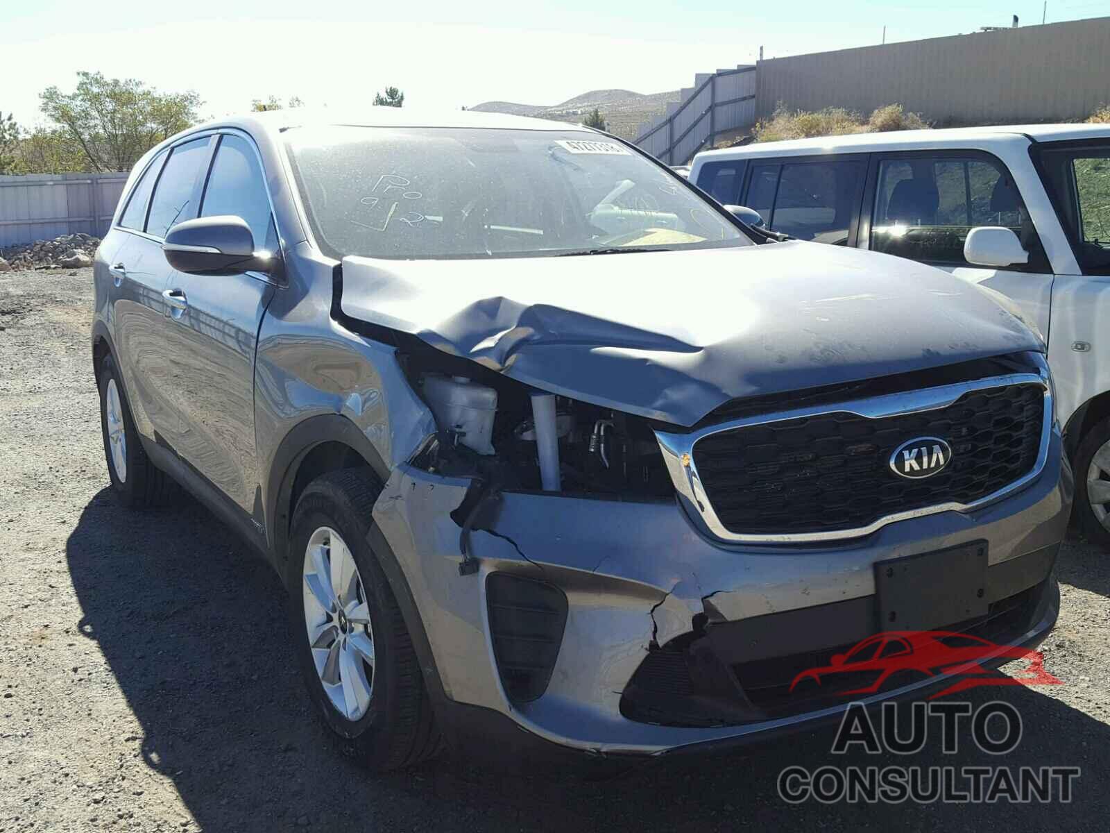 KIA SORENTO LX 2019 - 5XYPGDA54KG467897