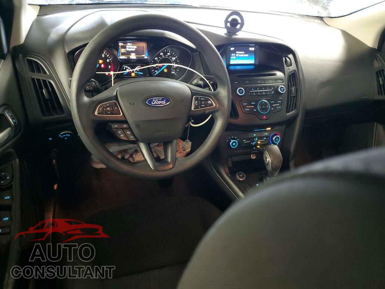 FORD FOCUS 2017 - 1FADP3F24HL319991