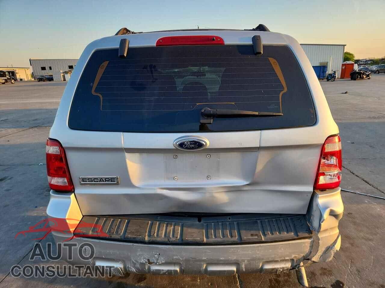 FORD ESCAPE 2009 - 1FMCU02729KB55920