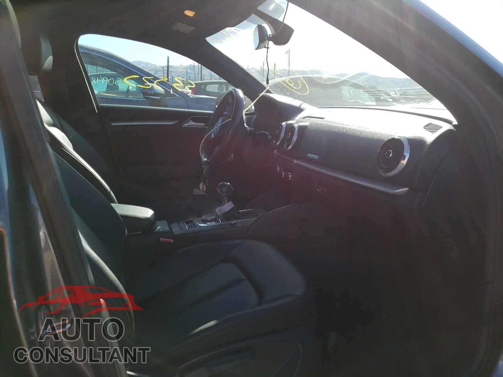 AUDI A3 2017 - WAUB8GFF7H1075965