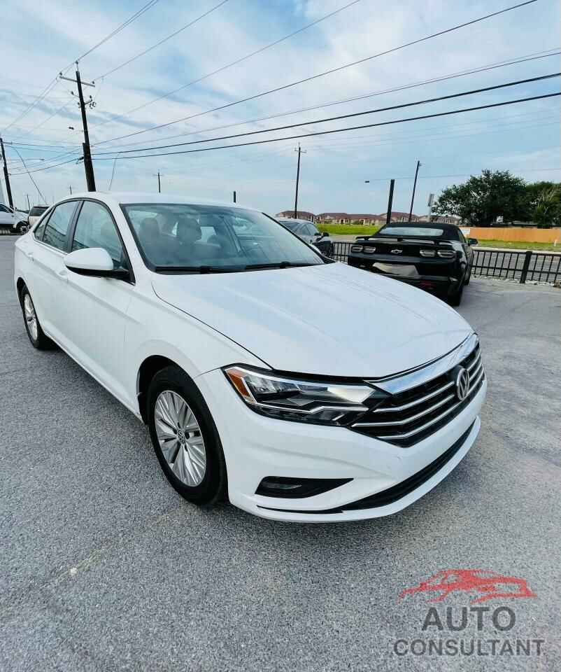 VOLKSWAGEN JETTA 2019 - 3VWC57BU8KM084167