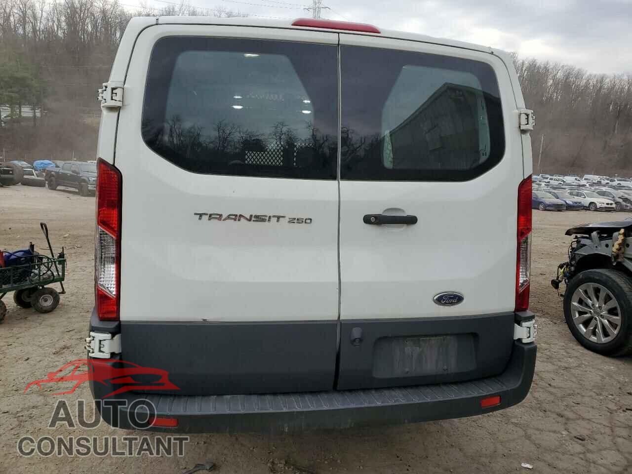 FORD TRANSIT 2018 - 1FTYR1ZM4JKA89808