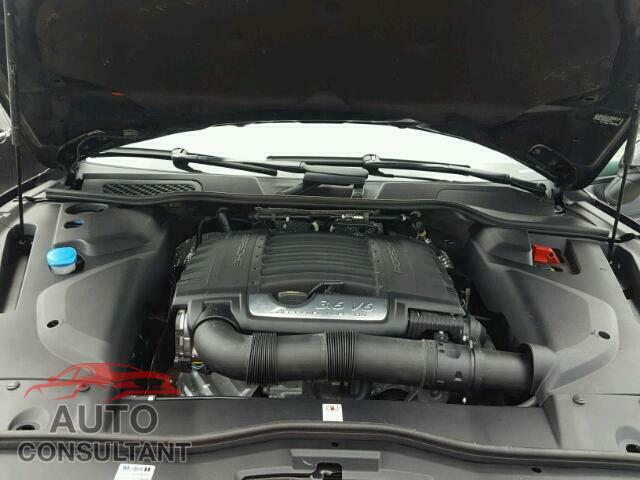 PORSCHE CAYENNE 2018 - WP1AA2A27JKA07089