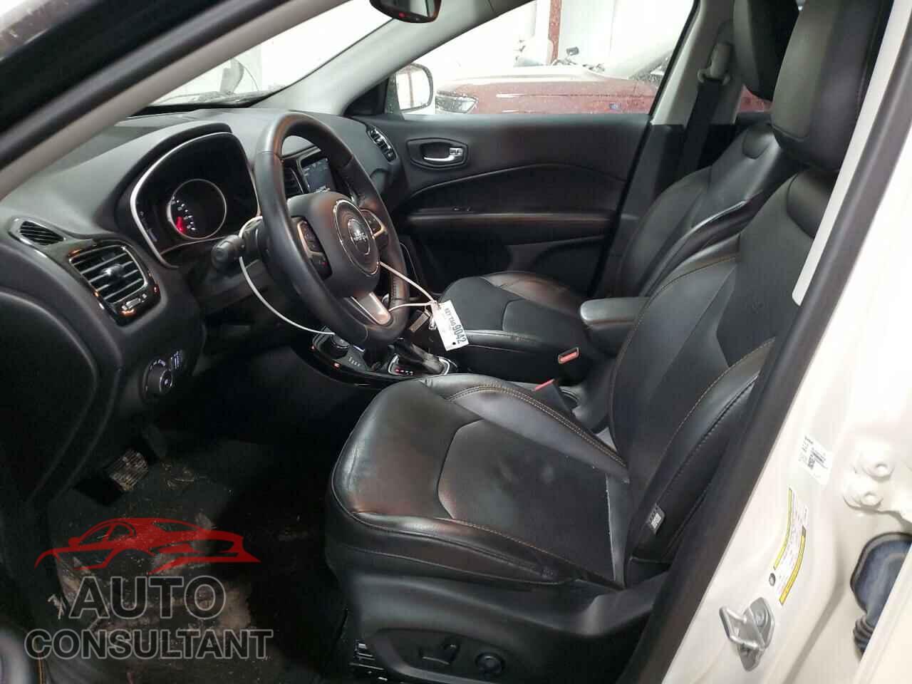 JEEP COMPASS 2018 - 3C4NJDCB4JT396140