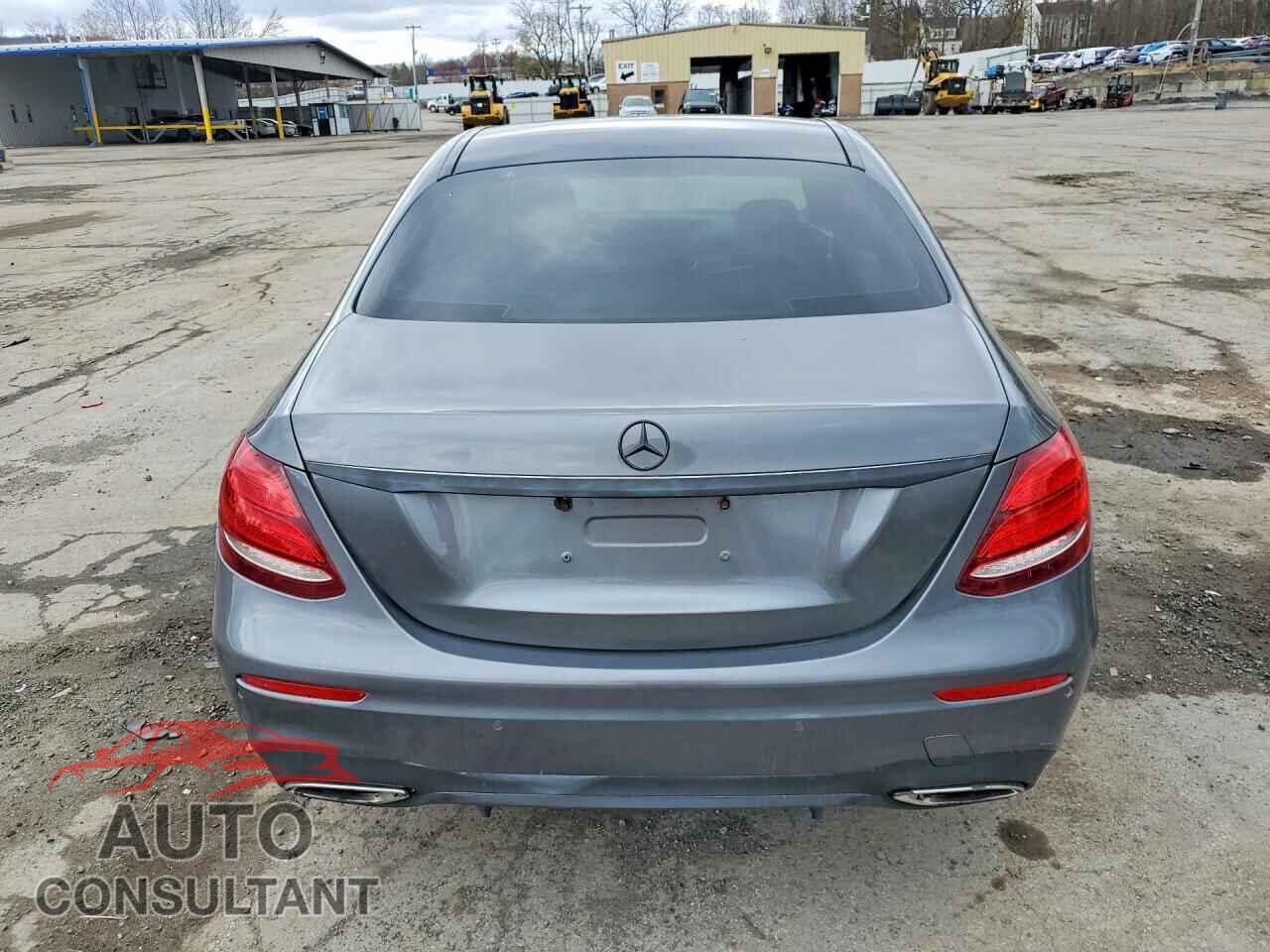 MERCEDES-BENZ E-CLASS 2017 - WDDZF4KB7HA131935