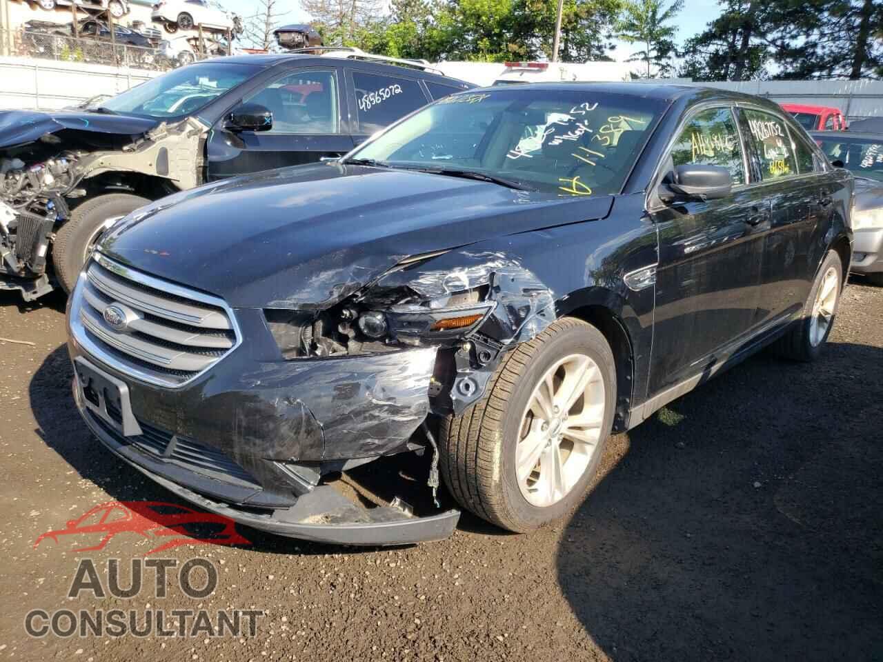 FORD TAURUS 2017 - 1FAHP2D84HG132455