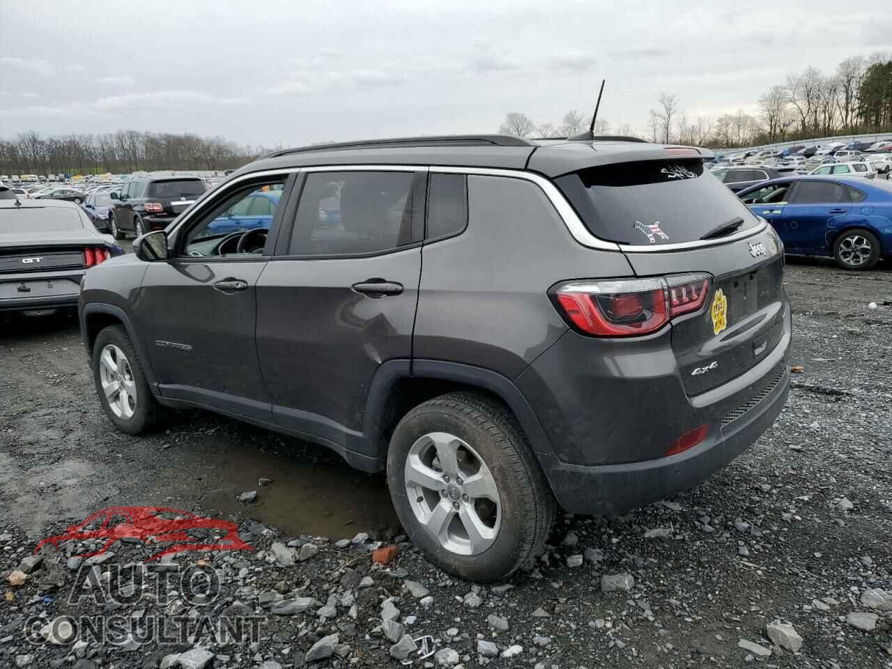JEEP COMPASS 2018 - 3C4NJDBB5JT393183