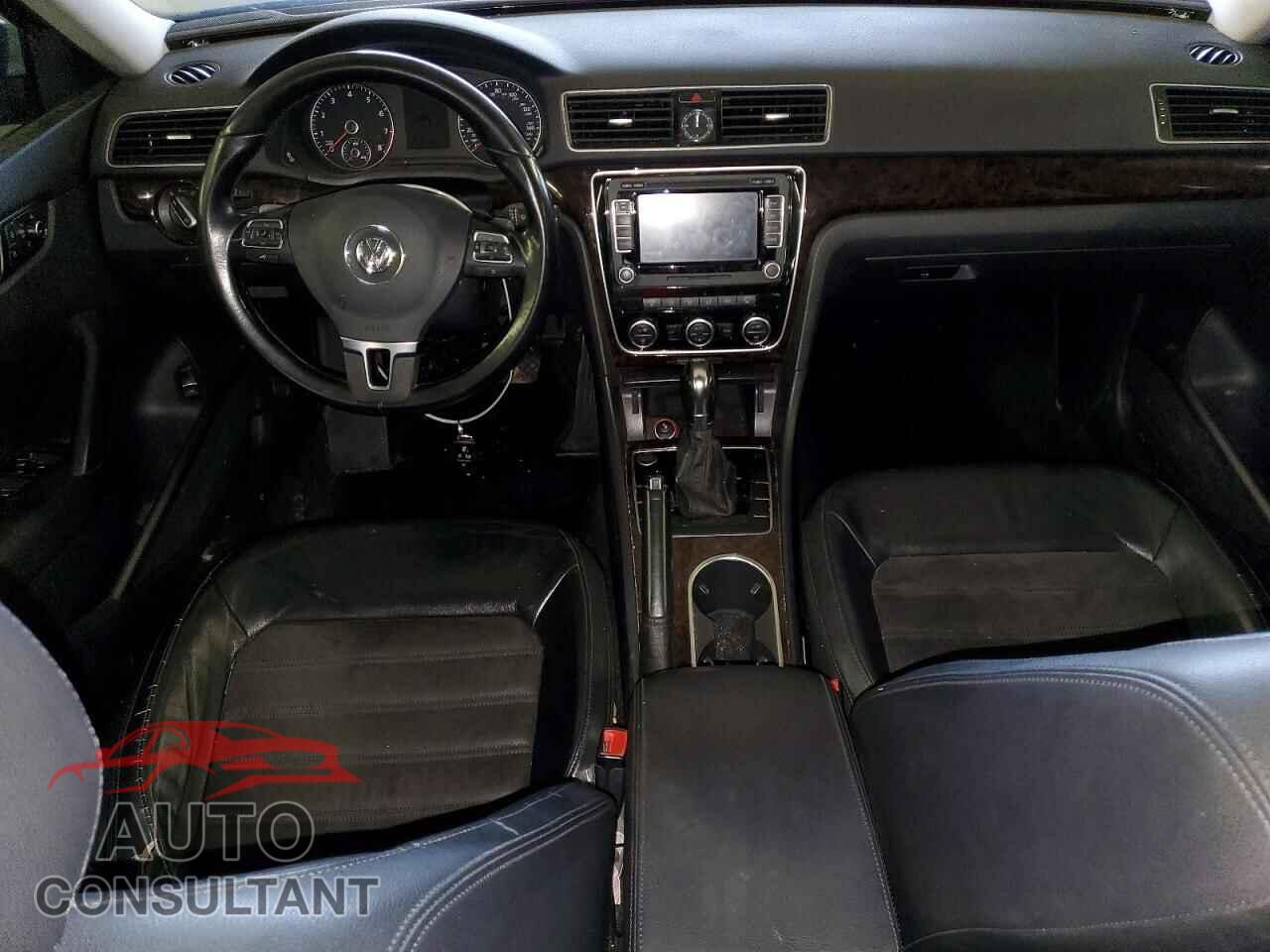 VOLKSWAGEN PASSAT 2014 - 1VWCM7A38EC101602