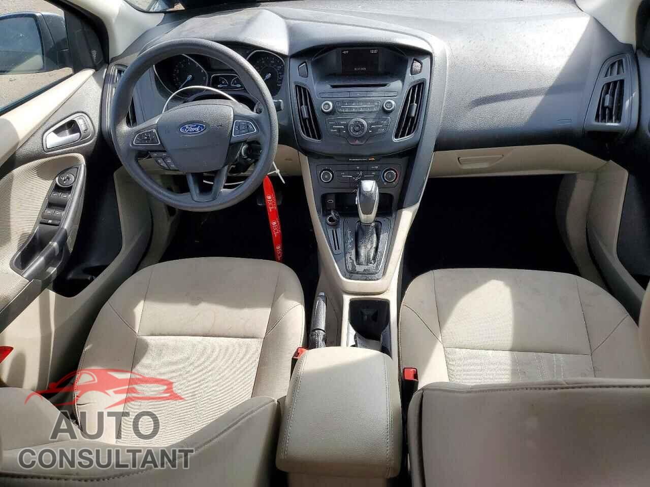 FORD FOCUS 2016 - 1FADP3F20GL209647