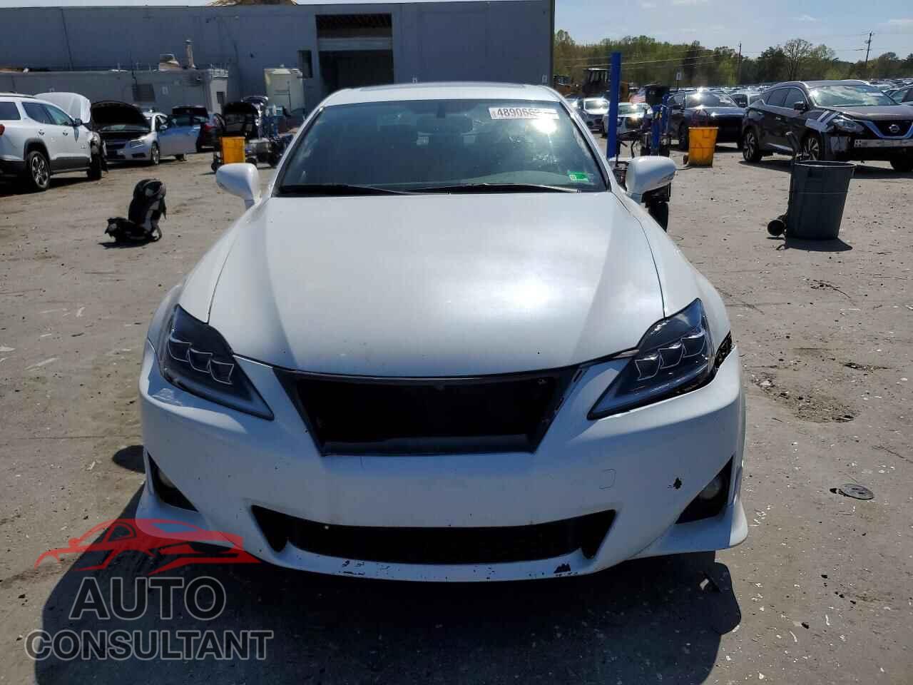LEXUS IS 2011 - JTHBF5C29B5153885