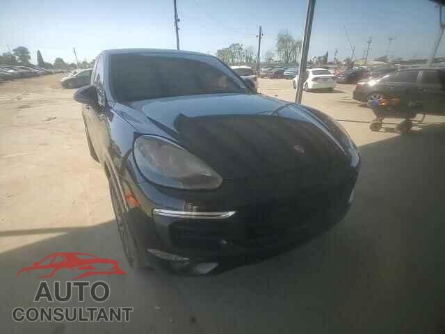 PORSCHE CAYENNE 2017 - WP1AA2A26HKA86152