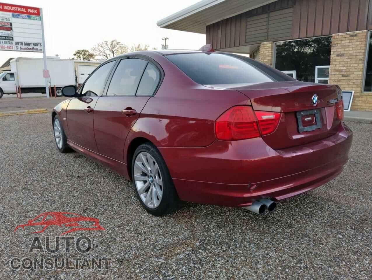 BMW 3 SERIES 2011 - WBAPH7G59BNM55451