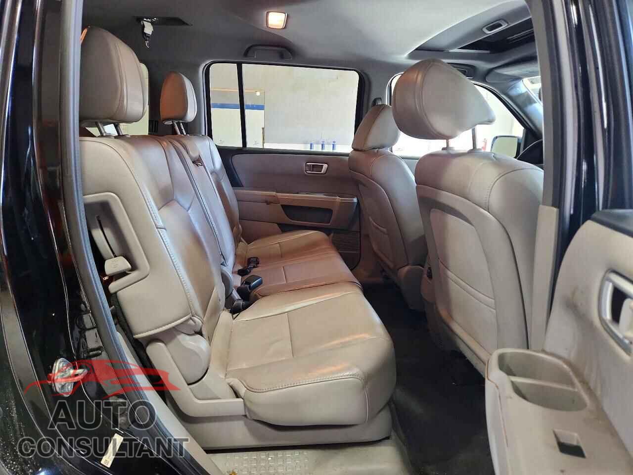 HONDA PILOT 2014 - 5FNYF3H71EB003552