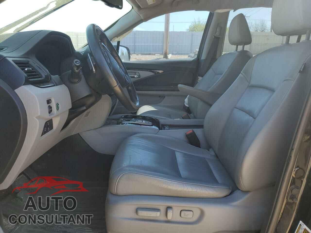 HONDA PILOT 2017 - 5FNYF6H94HB009062