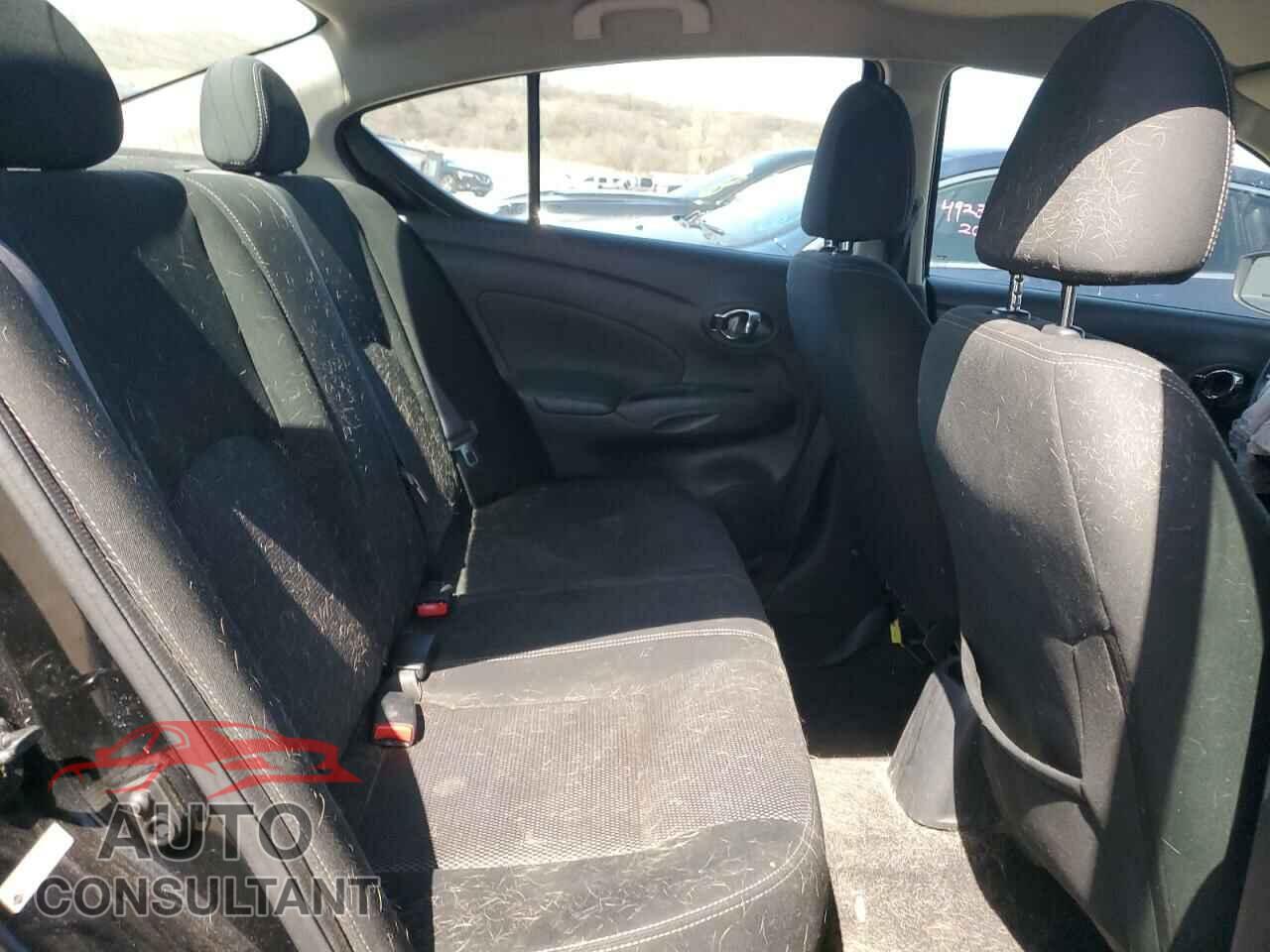NISSAN VERSA 2017 - 3N1CN7AP3HL840830