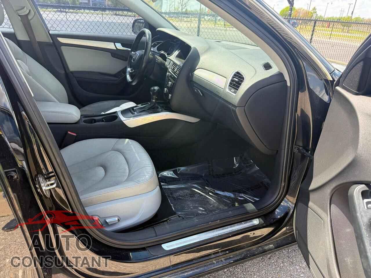 AUDI A4 2013 - WAUEFAFL5DA165308