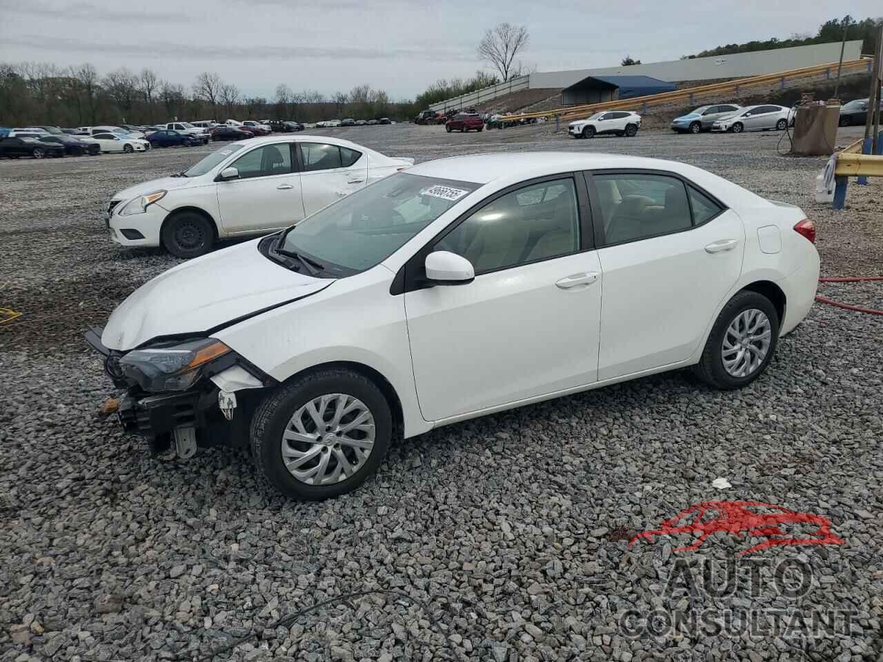 TOYOTA COROLLA 2018 - 5YFBURHE8JP766325