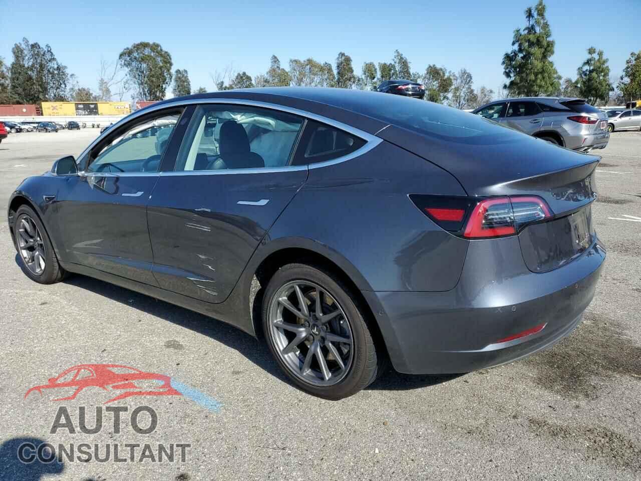TESLA MODEL 3 2018 - 5YJ3E1EA5JF077570