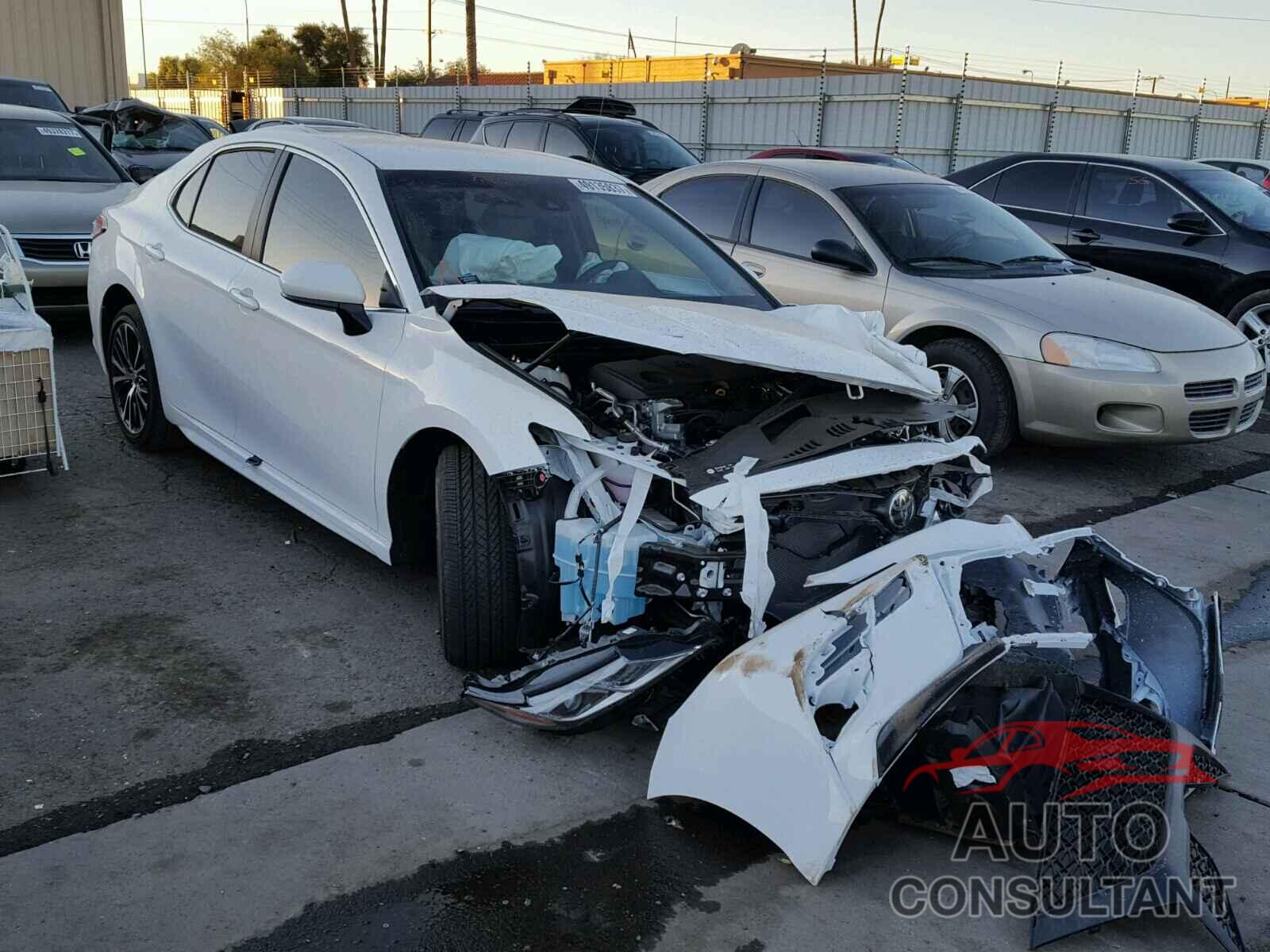TOYOTA CAMRY 2018 - JTNB11HK9J3025959