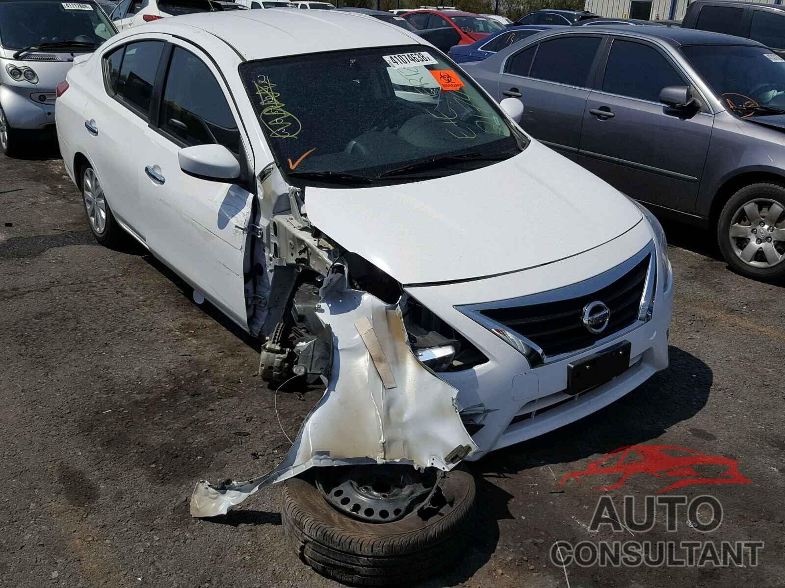 NISSAN VERSA 2018 - 3N1CN7AP0JL807225