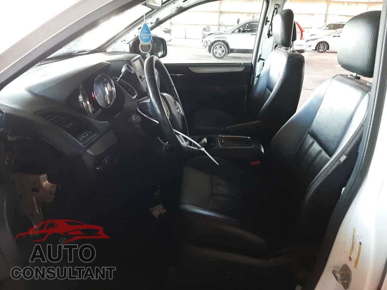 DODGE CARAVAN 2018 - 2C4RDGEG9JR335730