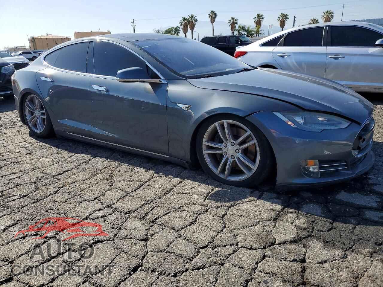 TESLA MODEL S 2012 - 5YJSA1DN3CFP02871