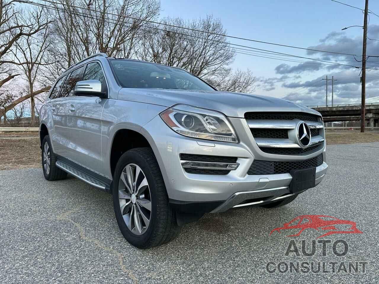 MERCEDES-BENZ GL-CLASS 2013 - 4JGDF7CE3DA177136