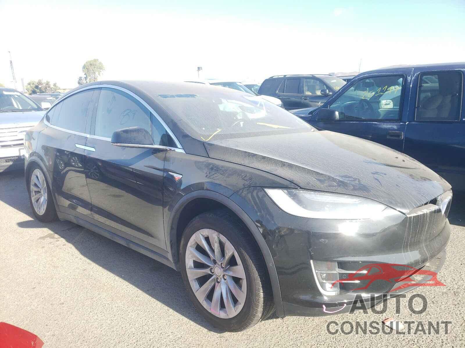 TESLA MODEL X 2018 - 5YJXCBE28JF110258