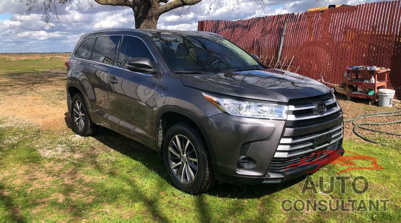 TOYOTA HIGHLANDER 2018 - 5TDJZRFH3JS529520