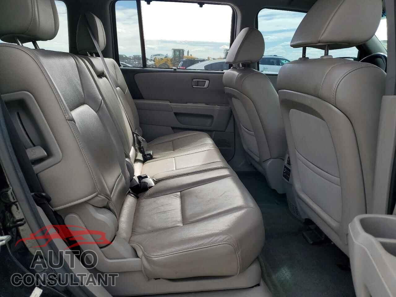 HONDA PILOT 2014 - 5FNYF4H97EB036563