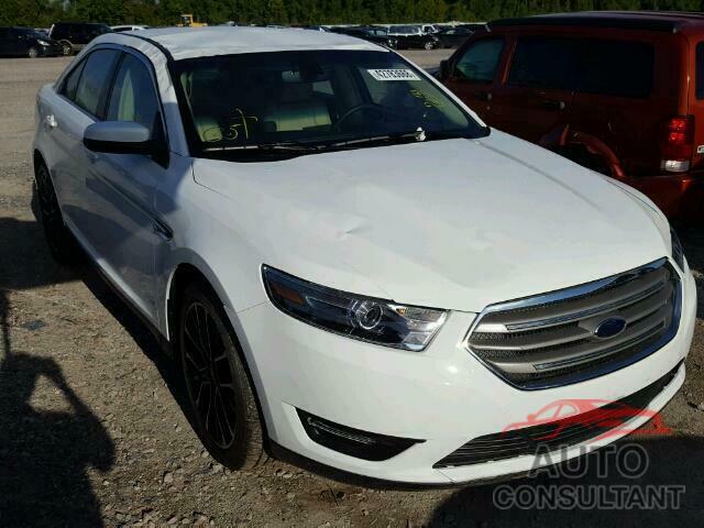 FORD TAURUS 2018 - 1FAHP2E87JG113175