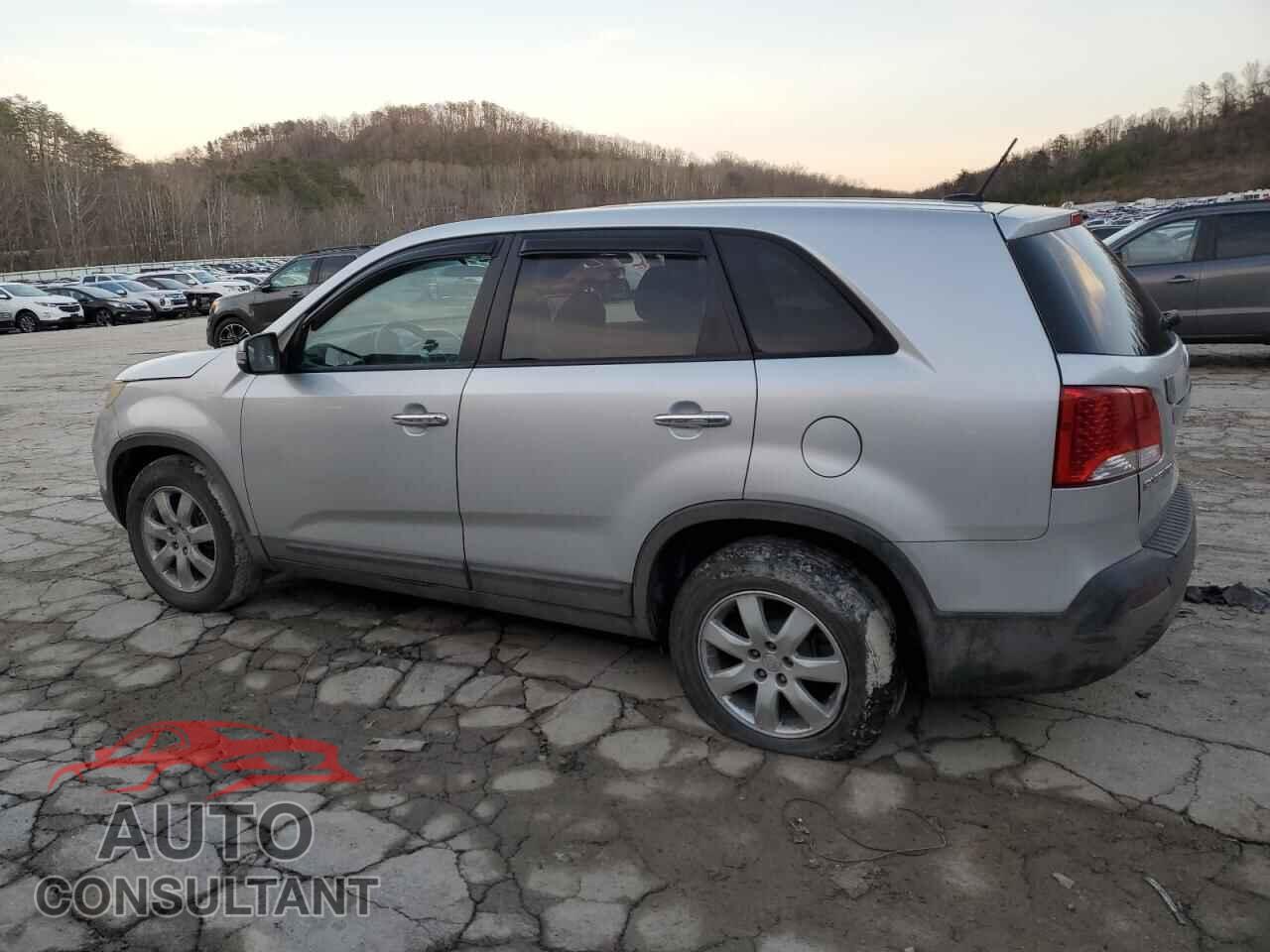 KIA SORENTO 2011 - 5XYKTCA10BG166315