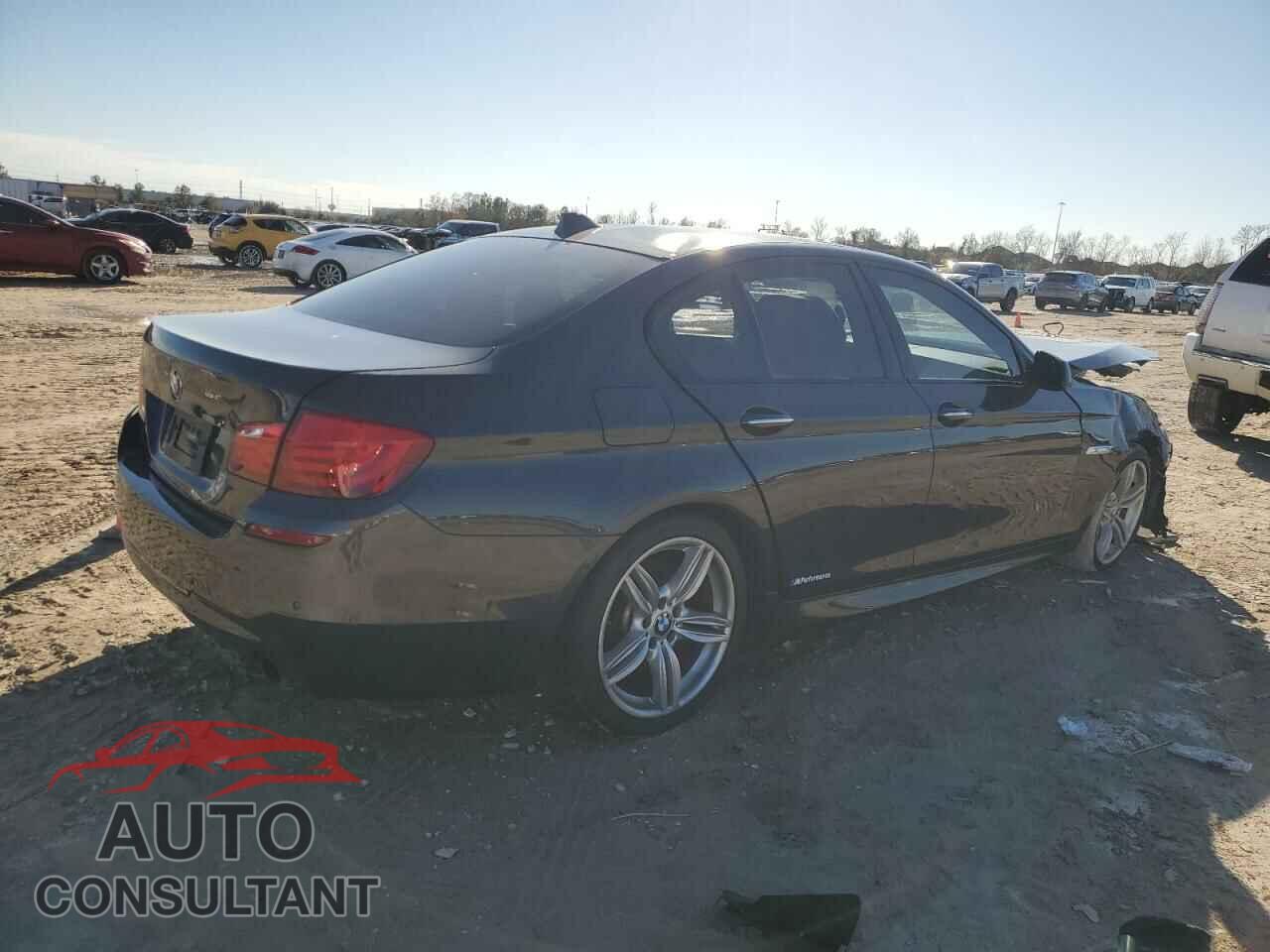BMW 5 SERIES 2012 - WBAFR7C57CC813500