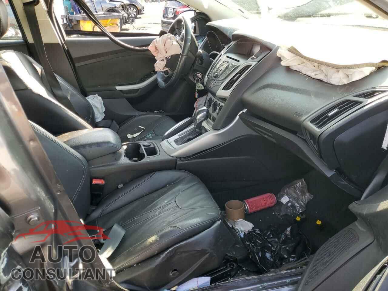 FORD FOCUS 2014 - 1FADP3K2XEL165028