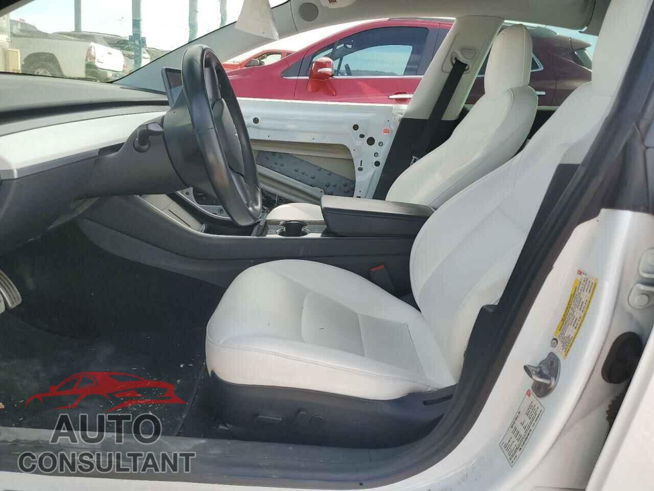 TESLA MODEL 3 2018 - 5YJ3E1EB8JF081735