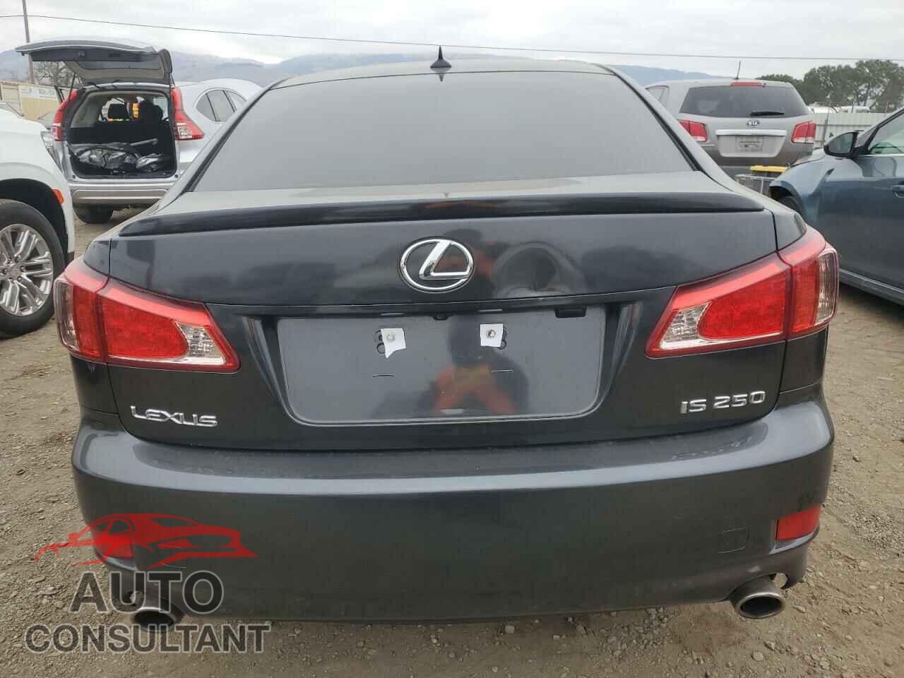 LEXUS IS 2011 - JTHBF5C20B5152172