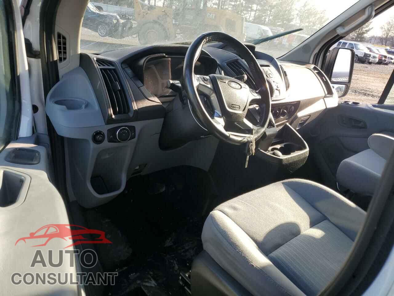 FORD TRANSIT 2017 - 1FTYR2CM1HKA13858