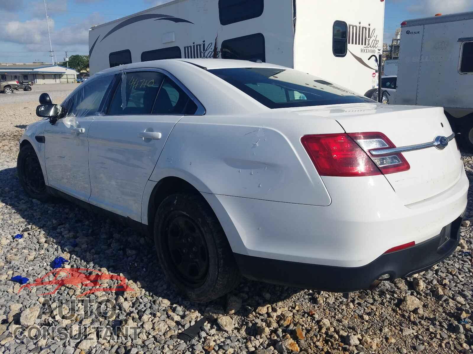 FORD TAURUS 2017 - 1FAHP2L82HG103070
