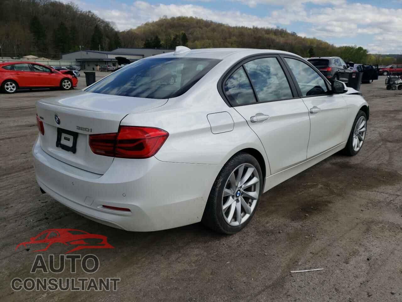 BMW 3 SERIES 2017 - WBA8A3C37HA066927