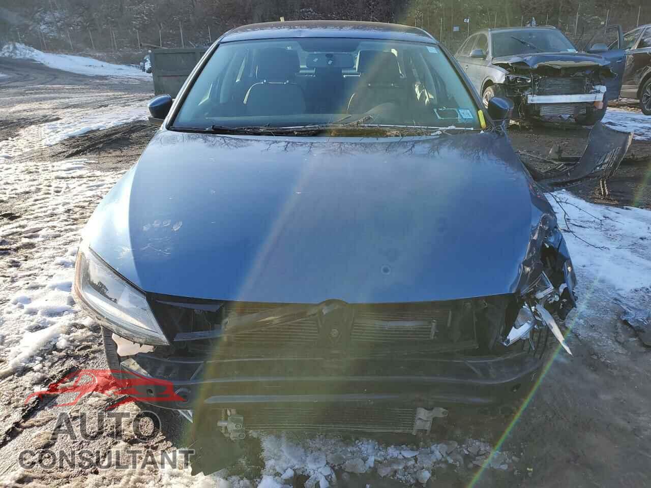 VOLKSWAGEN JETTA 2017 - 3VW2B7AJ3HM239602