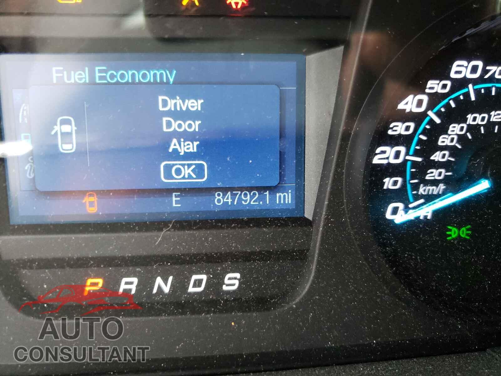 FORD TAURUS 2018 - 1FAHP2E89JG137428